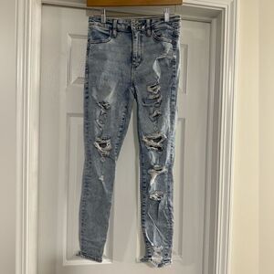 American Eagle Next Level Stretch Distressed Jeans size 2 short